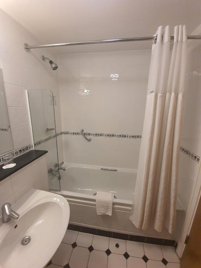 The Telford Whitehouse Hotel Экстерьер фото