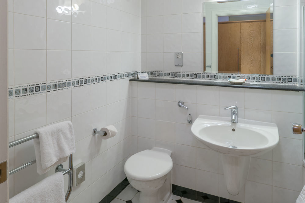 The Telford Whitehouse Hotel Экстерьер фото
